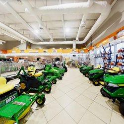Everglades Equipment Group - Orlando John Deere Dealer Interior