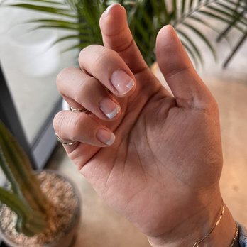 H & H Nail Salon - Shellac nail chipped 3 hours later - Nail Salons Near Me - Austin, Texas H & H Nail Salon - Shellac nail chipped 3 hours later - Nail Salons Near Me - Austin, Texas