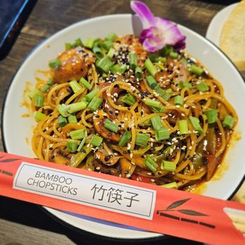 Celebration Brewing Company - The Korean Noodle Bowl (beautifully presented) - Breweries Near Me - Celebration, Florida