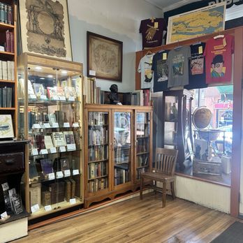 Back Creek Books - Bookstores Near Me - Annapolis, Maryland