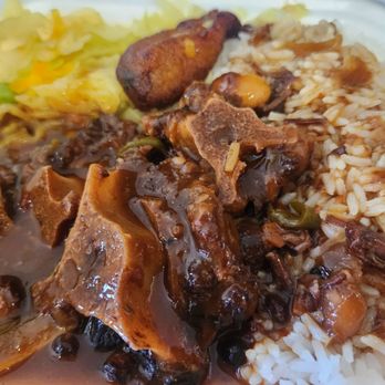 Big O’s Island Vybz - Oxtail lunch - Caribbean Near Me - Pompano Beach, Florida