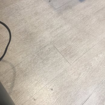 Spectrum - Filthy floors and finger prints everywhere. I feel like I'm gonna get sick just sitting here. - Television Service Providers Near Me - Glendora, California