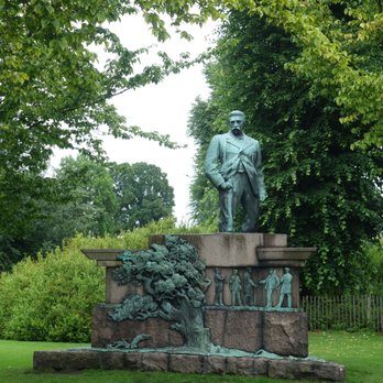 Kongens Have - 07/06/17 @endoedibles on Instagram for more - Landmarks & Historical Buildings Near Me - København K, 84
