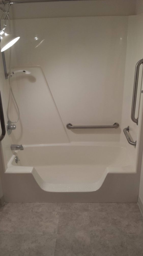 Slide of Tom Young Bathtub Repair & Refinishing