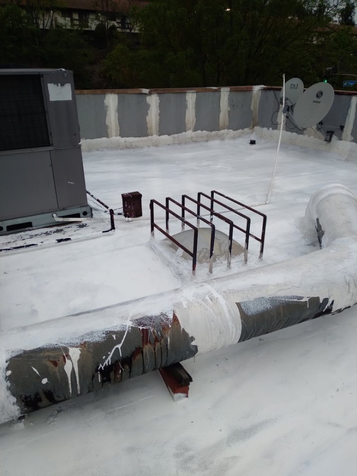 Slide of RR Roofing Service