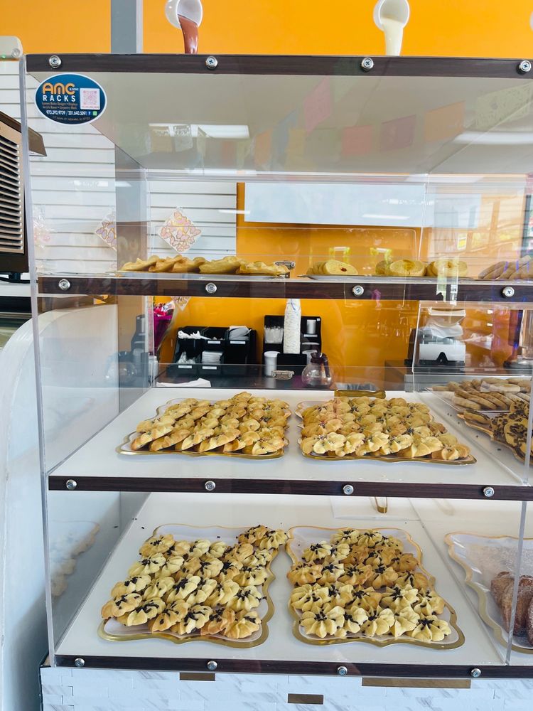La Hacienda Panaderia y Rosticeria