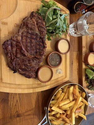 Sacrée Fleur Montmartre by null