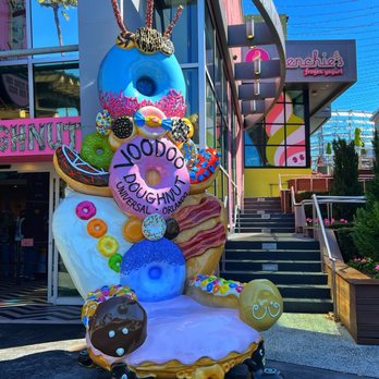 Voodoo Doughnut - Doughnut Throne - Bakeries Near Me - Orlando, Florida Voodoo Doughnut - Doughnut Throne - Bakeries Near Me - Orlando, Florida