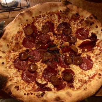 The Rabbit Hole - Red 3 Pizza without pepperoncini peppers - Cocktail Bars Near Me - Ottawa, Ontario
