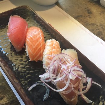 Sumo Sushi - Here are the 4 pieces of sushi that come with the lunch special. So yummy! - Sushi Bars Near Me - Camarillo, California Sumo Sushi - Here are the 4 pieces of sushi that come with the lunch special. So yummy! - Sushi Bars Near Me - Camarillo, California