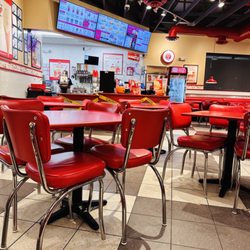 Freddy's Frozen Custard & Steakburgers