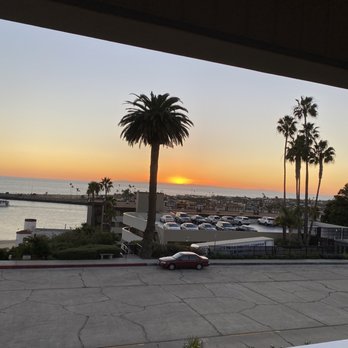 The Wedge - Beaches Near Me - Newport Beach, California