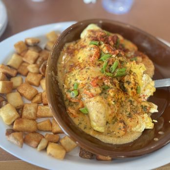 Crackings - Destin - Crawfish etouffee Benedict - Breakfast & Brunch Near Me - Destin, Florida Crackings - Destin - Crawfish etouffee Benedict - Breakfast & Brunch Near Me - Destin, Florida