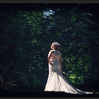 Timothy & Amanda Capp Photographers in Love - Bride - Session Photography Near Me Timothy & Amanda Capp Photographers in Love - Bride - Session Photography Near Me
