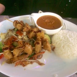 Chay - Seitan Sate Spieße mit Erdnusssoße
