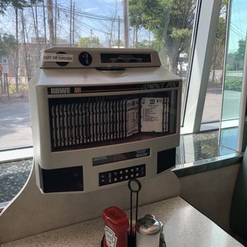 Starlite Diner - Jukeboxes at the tables - Diners Near Me - Allentown, Pennsylvania Starlite Diner - Jukeboxes at the tables - Diners Near Me - Allentown, Pennsylvania