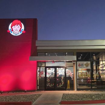 Wendy's - View of the front - Burgers Near Me - Donna, Texas