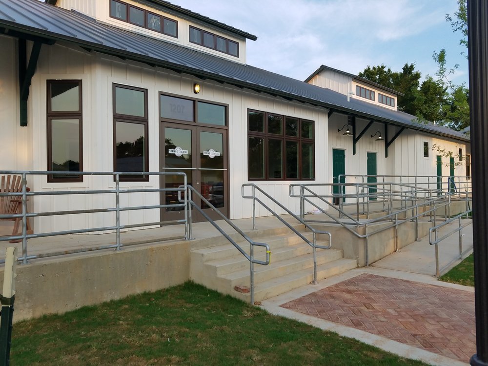 SPRING ST DENTAL Updated October 2024 20 Reviews 1207 Chestnut St