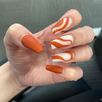 Nails Art & Spa - Nail Salons Near Me - Pittsburg, California