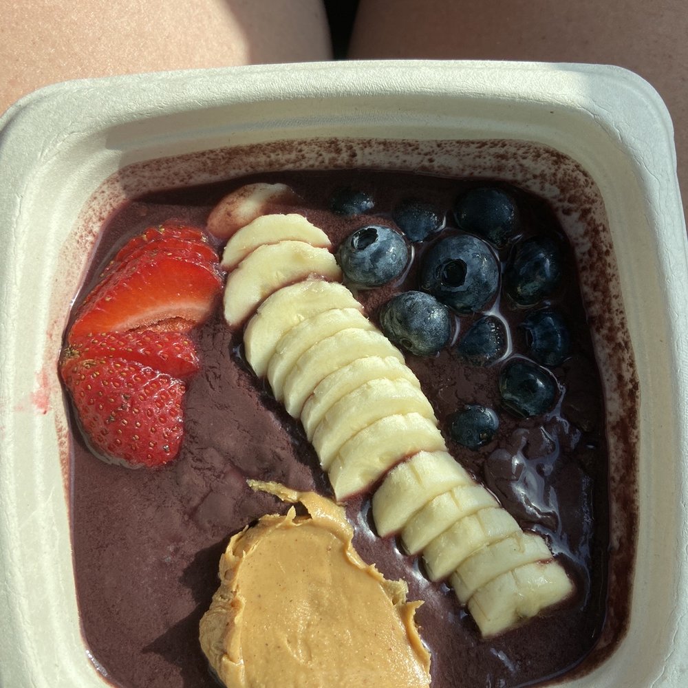 Yummy - a plate of food with bananas, blueberries, and peanut butter - Breakfast & Brunch Near Me - Nantucket, Massachusetts Yummy - a plate of food with bananas, blueberries, and peanut butter - Breakfast & Brunch Near Me - Nantucket, Massachusetts