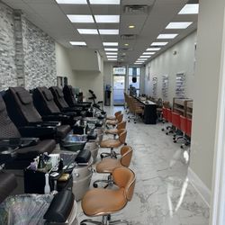 Shiny Nail & Spa