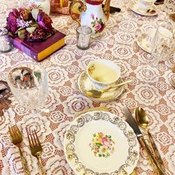 The Mad Batter Tea Room & Cafe - Table setting