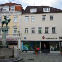 Heiges Wilh. Nachf. , Spiel - u. Lederwaren