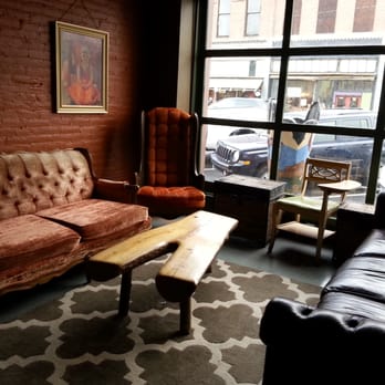 The Prodigal Son Brewery & Pub - Nice little reading room up front.  Bookcase on the wall off screen. Separate from the rest of the main room...a keeper - Pubs Near Me - Pendleton, Oregon