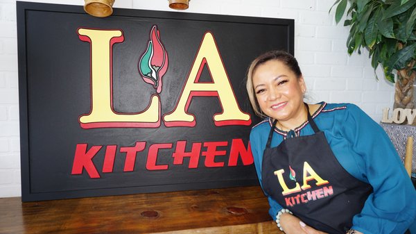 LA Kitchen by null