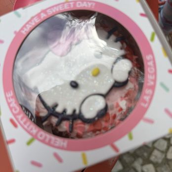 Hello Kitty Cafe - Desserts Near Me - Las Vegas, Nevada