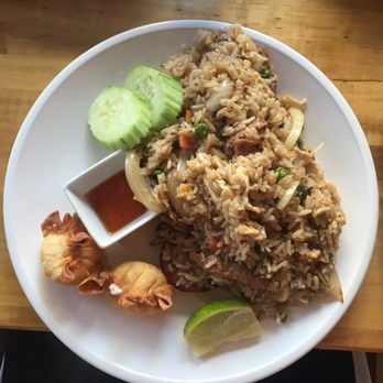 Bangkok Belly - $7 lunch special. Came with soup, crab rangoon, fried rice with beef - Sushi Bars Near Me - Chicago, Illinois Bangkok Belly - $7 lunch special. Came with soup, crab rangoon, fried rice with beef - Sushi Bars Near Me - Chicago, Illinois