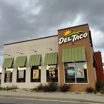 Del Taco - the exterior of a del taco restaurant - Mexican Near Me - Gainesville, Georgia