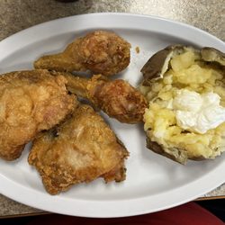 Lincoln Cafe - 4 piece broasted chicken (dark meat) and baked potato with butter and sour cream