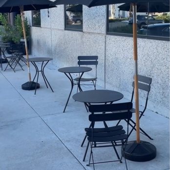 Leovici - Outside seating - Cafes Near Me - Tustin, California