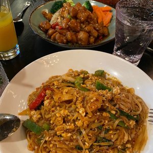 THAI AT WAUGH CHAPEL - 487 Photos & 384 Reviews - Thai - 1406 S Main Chapel Way, Gambrills, MD