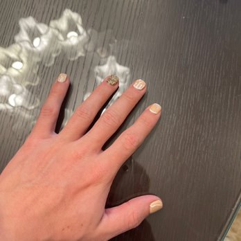Nail Spa @ The Park - Nail Salons Near Me - Malibu, California