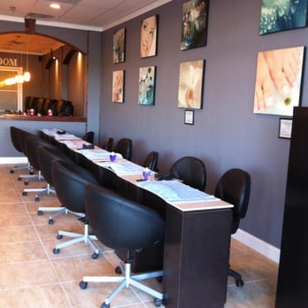 Apple Nails & Pedispa - nail tables - Nail Salons Near Me - Hixson, Tennessee