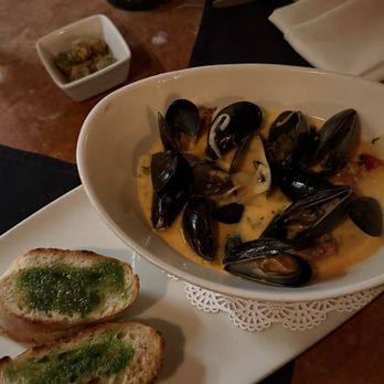 Toma Restaurant & Bar - Steamed Mussels - Bars Near Me - Santa Barbara, California