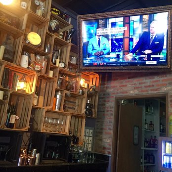 Shakertins - The Colony - Cute Decor and NFL games - Sports Bars Near Me - The Colony, Texas Shakertins - The Colony - Cute Decor and NFL games - Sports Bars Near Me - The Colony, Texas