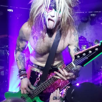Green Parrot - Sam Spade from Midnight Devils - Bars Near Me - Casselberry, Florida Green Parrot - Sam Spade from Midnight Devils - Bars Near Me - Casselberry, Florida