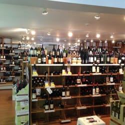 Windjammer Wine & Spirits - Small wine selection