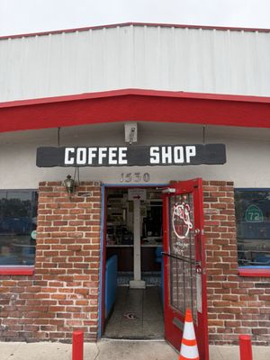 Lisa's Coffee Shop by null