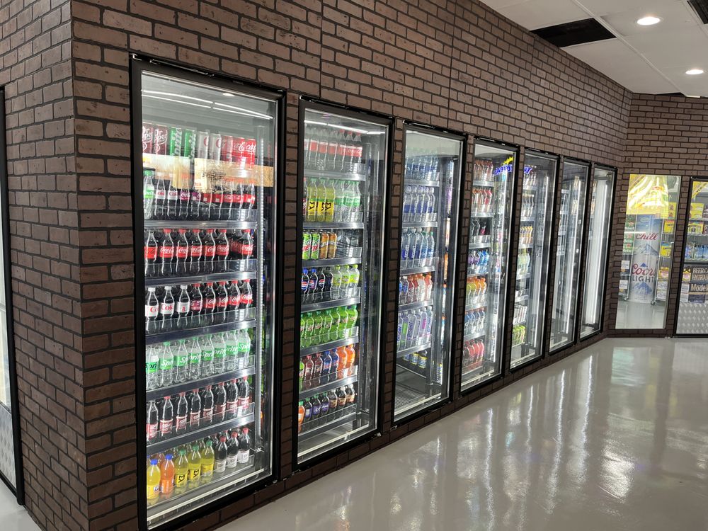 Social spots from D’s Smoke and Beer