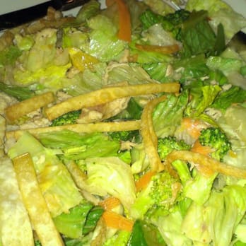 Bomas Bar & Grill - Thai chicken salad - American Near Me - Las Vegas, Nevada Bomas Bar & Grill - Thai chicken salad - American Near Me - Las Vegas, Nevada