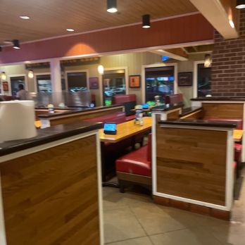 Chili's - Empty Dining Room - Tex-Mex Near Me - Waipahu, Hawaii Chili's - Empty Dining Room - Tex-Mex Near Me - Waipahu, Hawaii