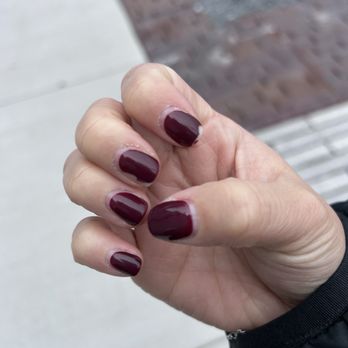 Q Nails & Spa - 2 week gel nail chip - Nail Salons Near Me - Boston, Massachusetts