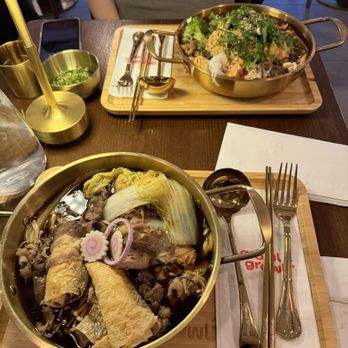 Growl Growl - Hot Pot Near Me - New York, New York Growl Growl - Hot Pot Near Me - New York, New York