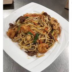 Cathay House - Combo Lo Mein Menu Pic. Seems quantity meat than what we received. BUT Extra Lo Mein was more filling to those served.