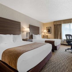 Best Western Spooner Riverplace - 2 Queen Beds