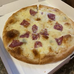 Quattro Formaggi E Salamino